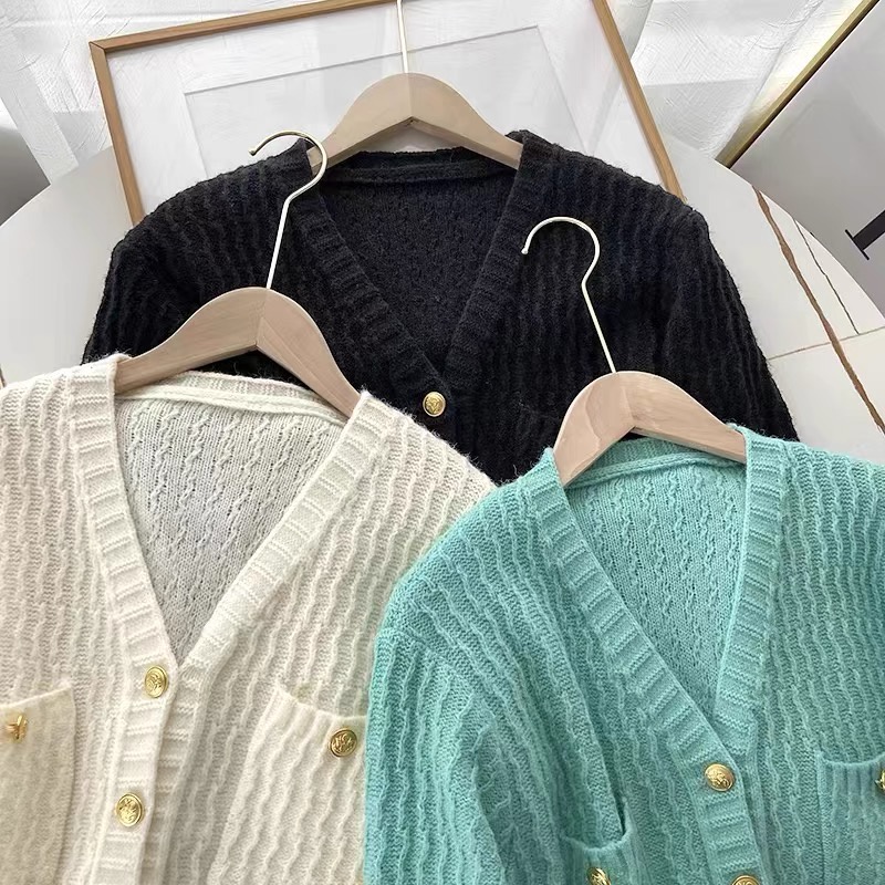 midsummer เสื้อแขนยาวไหมพรม มีกระเป๋าหน้า 4 ช่อง แต่งกระดุมสวยมาก ผ้ายืดยุ่นดี มีหลายสี กันหนาว กันแดด #386
