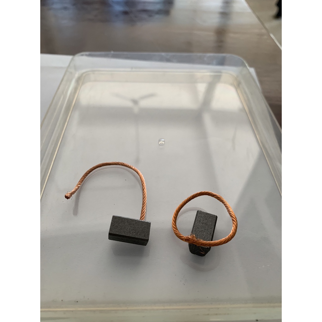 ถ่านพัดลมแอร์  BX 7  ( 9.1 X 9.1 X 16.2 )