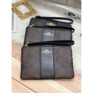 ✨Coach  Wristlet✨คล้องมือ 1ซิป s F58035 คล้องมือ ใบเล็ก ลายซีสีน้ำตาลเข้ม