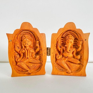 พระพิฆเนศ+พระแม่ลักษมี/Wooden Statues of Lakshmi, Ganesh with Folded Hands in Namaskar Posture/ ขนาด 2x2x3 นิ้ว/อินเดีย