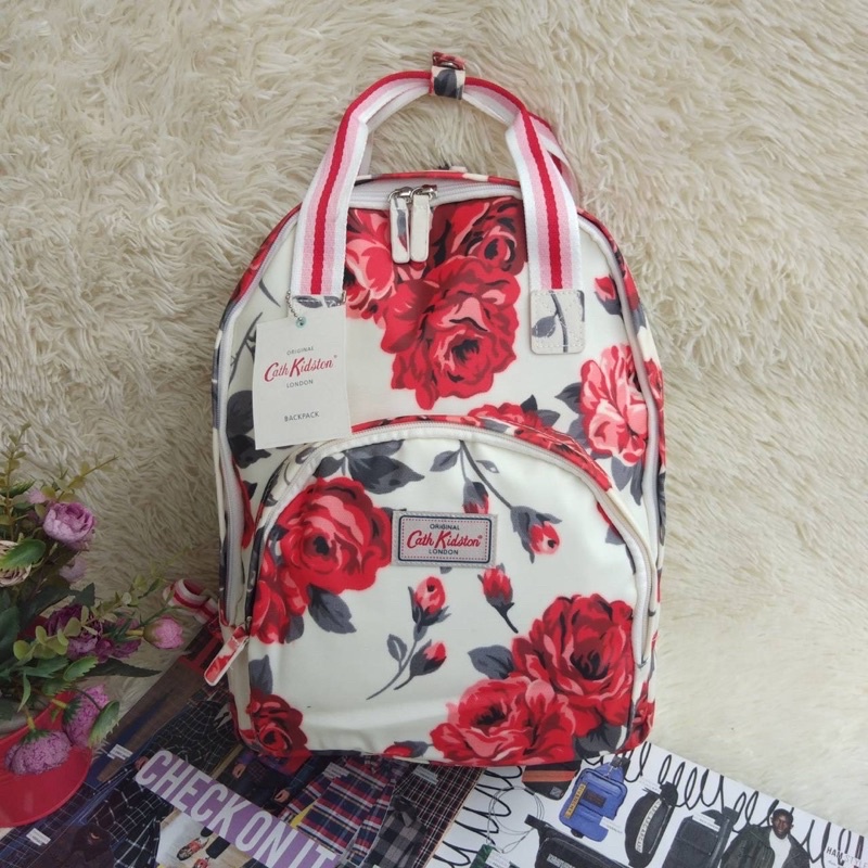 กระเป๋าสะพาย Cath Kidston Multi Pocket Backpack กระเป๋าสะพายเป้แบรนด์ดังจากอังกฤษ