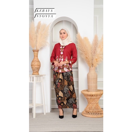 KEBAYA NYONYA EMBROIDERY SET PARIO