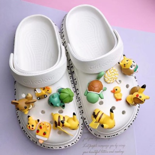 【✨Ooyoudo】 Crocs Jibbitz 3D Pikachu 12 ชิ้น สําหรับผู้ชาย และผู้หญิง | Jibbitz สําหรับ Crocs【แตะผู้หญิง jibbitz อุปกรณ์เสริม】