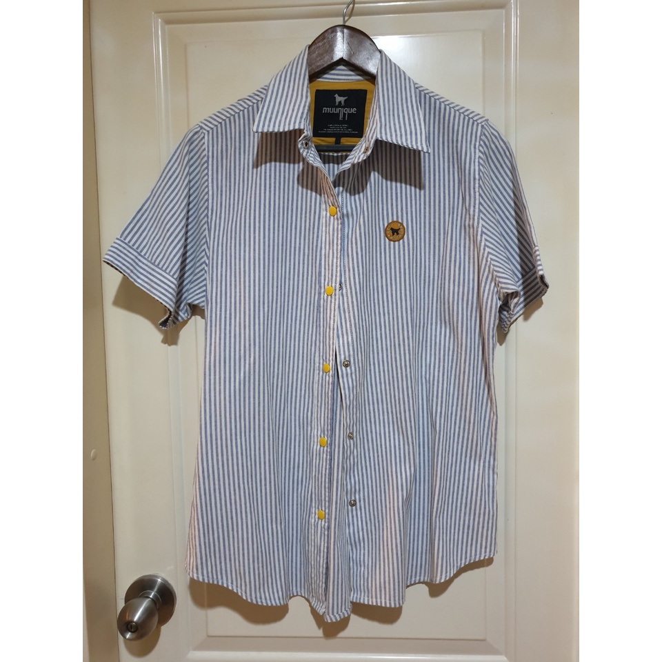 เสื้อเชิ้ตมือ 2 ยี่ห้อ muunique