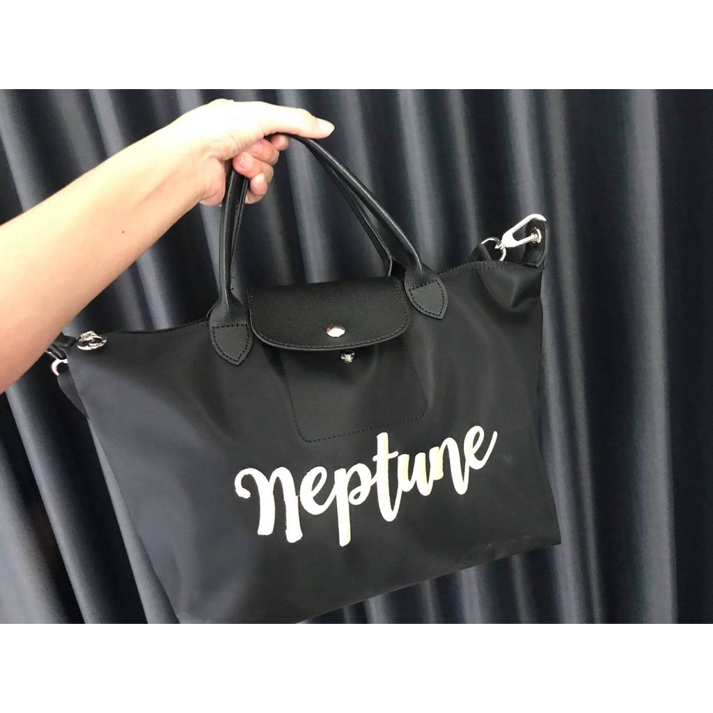 SUDA BAG สุดาเเบล็ค กระเป๋าสะพาย ปักชื่อได้ ใส่ของเยอะ รุ่นLC33(L) ส่งฟรี