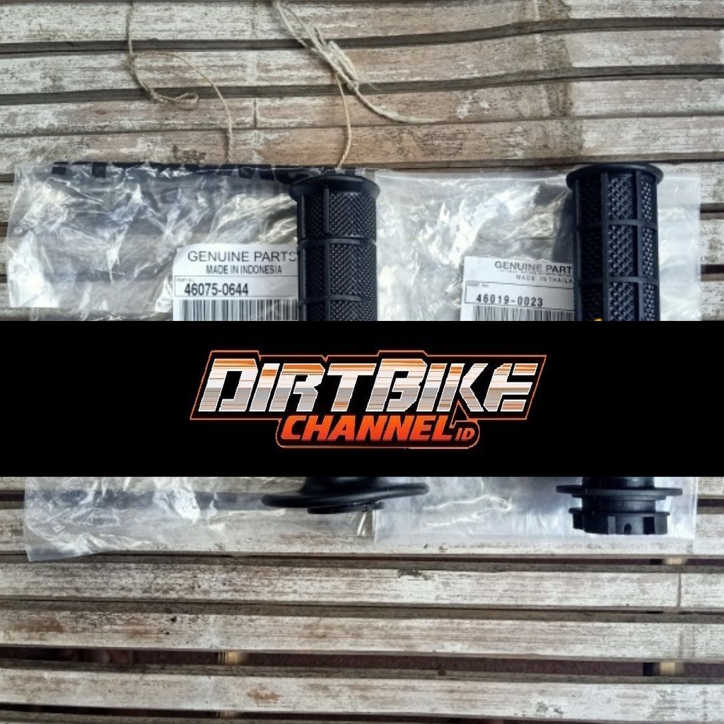 ปลอกแฮนด์ชุดขวาซ้าย KX 85 KX85 KLX 140 ORIGINAL KAWASAKI