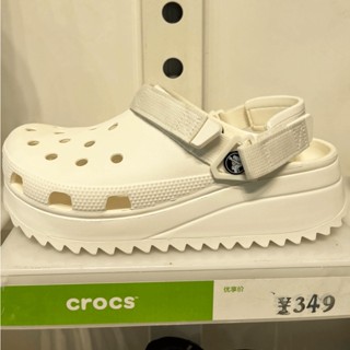 crocs แท้ 100% pure white HIKER CLOG พื้นหนา 5 ซม. สีขาว เหมาะกับเดินชายหาดกลางแจ้ง สไตล์คลาสสิก สําหรับผู้หญิง#206772