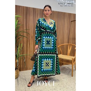 A0122 ชุดเดรส JOYCE ผ้าซาตินพิมพ์ลายกราฟิก ใส่สบาย ทรงสวย คอวีผ่าหน้าติดตะขอคัดวีเก็บทรงใต้อก ทรงแฟร์ช่วยพรางสะโพก