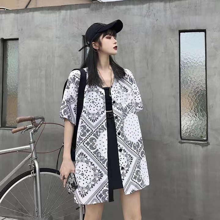 เสื้อลายผ้าเช็ดหน้าสุดเท่ห์