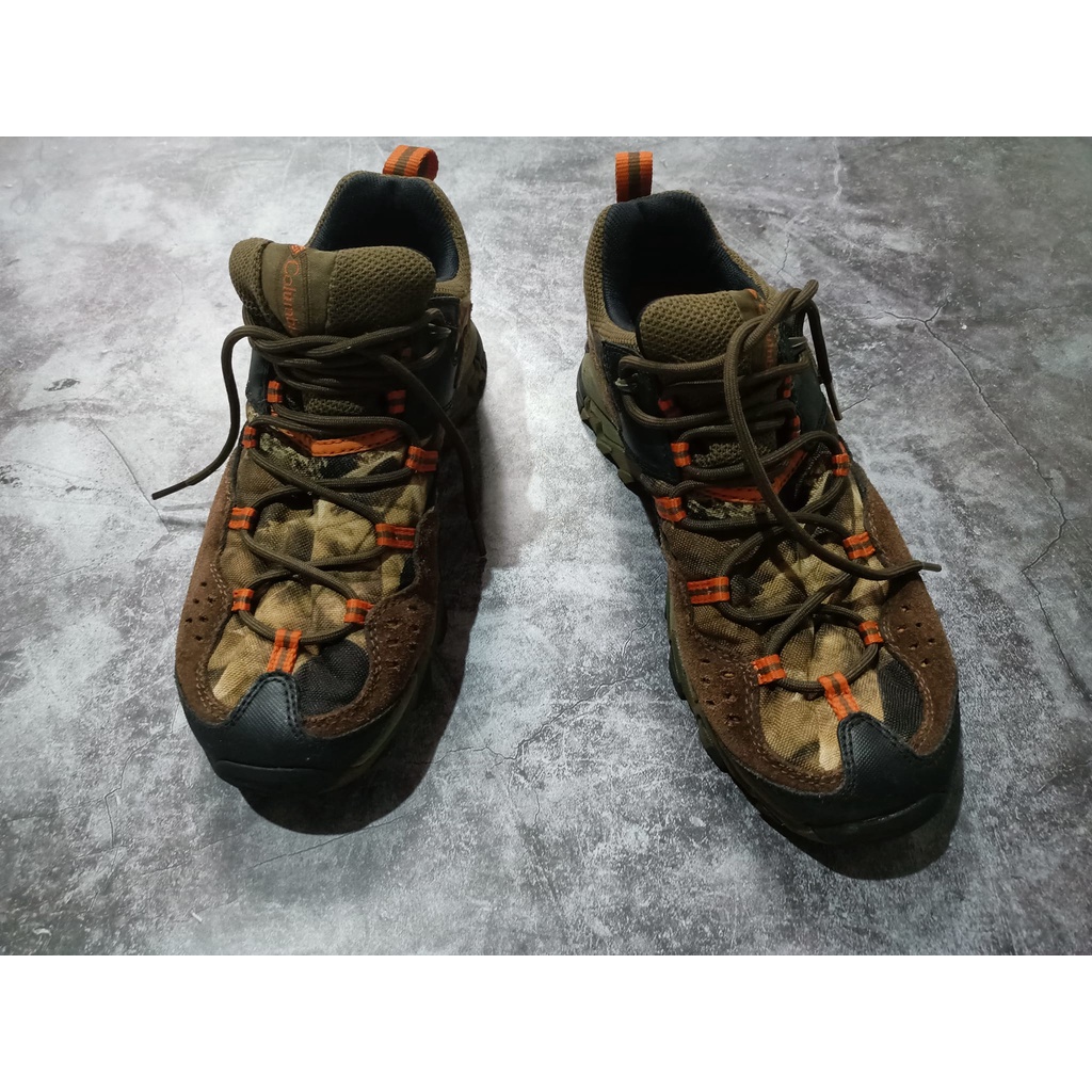 รองเท้าเดินป่า columbia ไซส์ 25.5