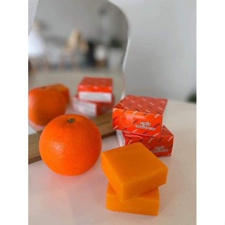 สบู่ส้มเลิฟลี่ ปรับชื่อใหม่ LIGHT WHITE Orange Soap เพื่อผิวที่ขาวใส สุขภาพดี ไม่แห้งตึง **ของแท้พร้อมส่ง**