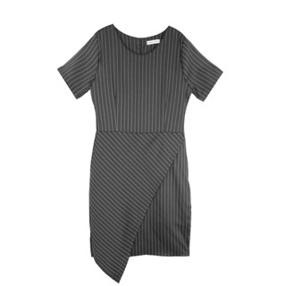 Dress Code เดรสลายริ้วแต่งกระโปรงเฉียง | Stripped Wrap Dress เดรสแขนสั้น เดรสทำงาน สีดำ