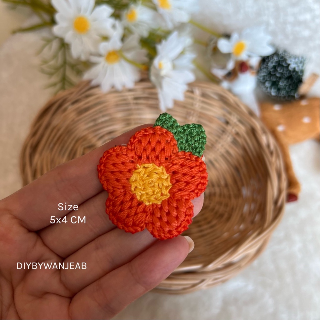 DIY งานไหมพรมปักลาย ตกแต่งเสื้อผ้า กางเกง กระเป๋า ไม่มีกาว ใช้ปืนกาวติด วัสดุตกแต่งเสื้อผ้า ใช้แผ่นกาวรีดติด เย็บติด - รูปที่ 4