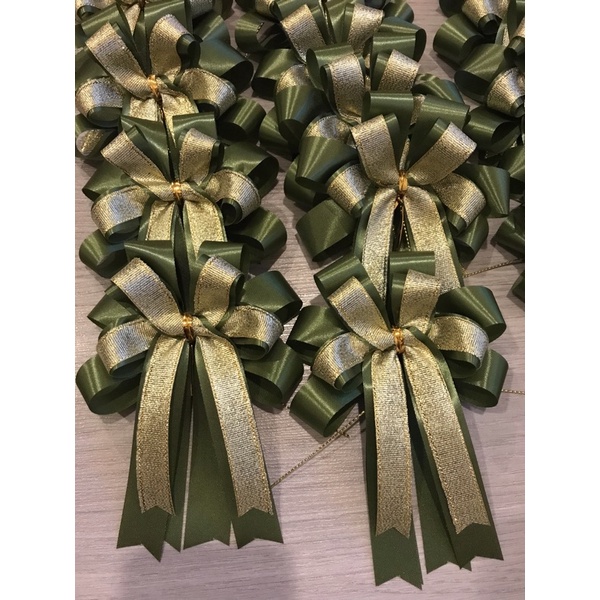 โบว์สำเร็จ รหัสสี 44A ( สีเขียวขี้ม้าเข้ม-ทรายทอง )