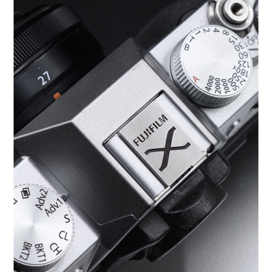 Hot Shoe Cover Fuji สีเงิน ปิดช่องแฟลชสำหรับกล้อง Fuji X-series X100VI X100V XT5 XT4 XE4 XPRO3 Laser Engraving