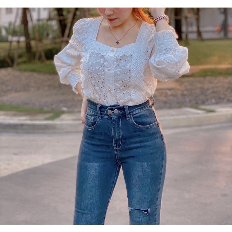 เสื้อฉลุลูกไม้ฉลุ แบรนด์ Kwang design by sangsee