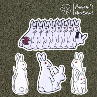 🇹🇭 พร้อมส่ง : 🐇 เข็มกลัดเซ็ทคู่รักกระต่ายขาว | White Rabbit Couple Enamel Brooch Pin Set.