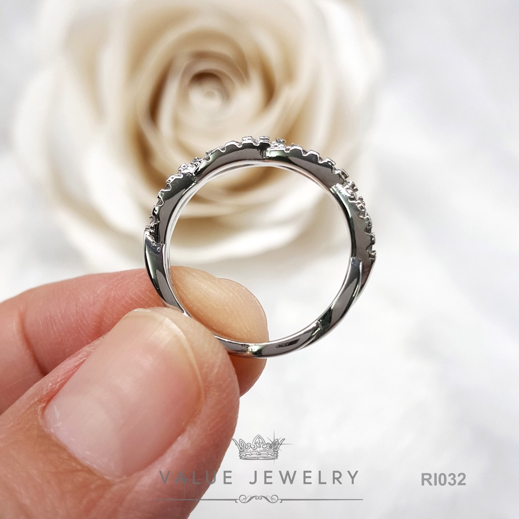 แหวนเพชร ประดับคริสตัลแท้ ทรงเพชรกลม 2แถวลายสลับ ฝังครึ่งวง แหวนผู้หญิง แหวน เครื่องประดับ RI032 ValueJewelry - รูปที่ 3