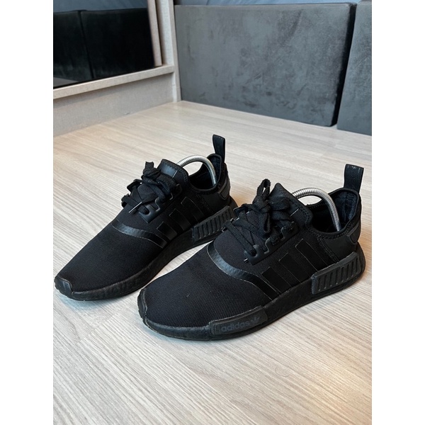 (ส่งฟรี✅) รองเท้าผ้าใบ Adidas NMD R1 Triple Black (FV9015) มือสองของแท้