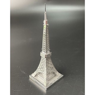 สินค้าตัวโชว์ โมเดลโลหะ 3 มิติ Eiffel Tower หอไอเฟล กรุงปารีส  B11140  สินค้าเป็นแผ่นโลหะต้องประกอบเอง พร้อมจัดส่ง