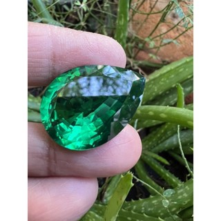 Synthetic Lab Green Emerald pear  28x20- 30, cts