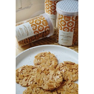 คริสปี้ อัลมอนด์ คุ้กกี้ (Crispy Almond Cookies)