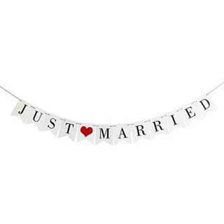 ธงกระดาษ JUST MARRIED White Paper Flag with Red Hearts