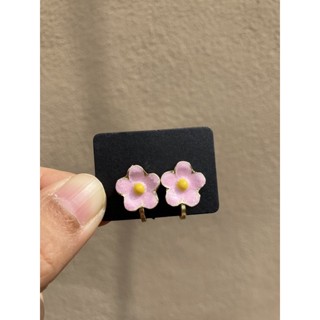 ต่างหูหนีบดอกไม้สีชมพูน่ารักหวานๆ