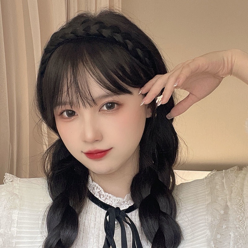 สาวหวานน่ารัก ปีกกว้างบิดถักเปียวิกผมที่คาดผมมุกกันลื่นก้างปลาถักเปียผมจัดแต่งทรงผมเครื่องมือ