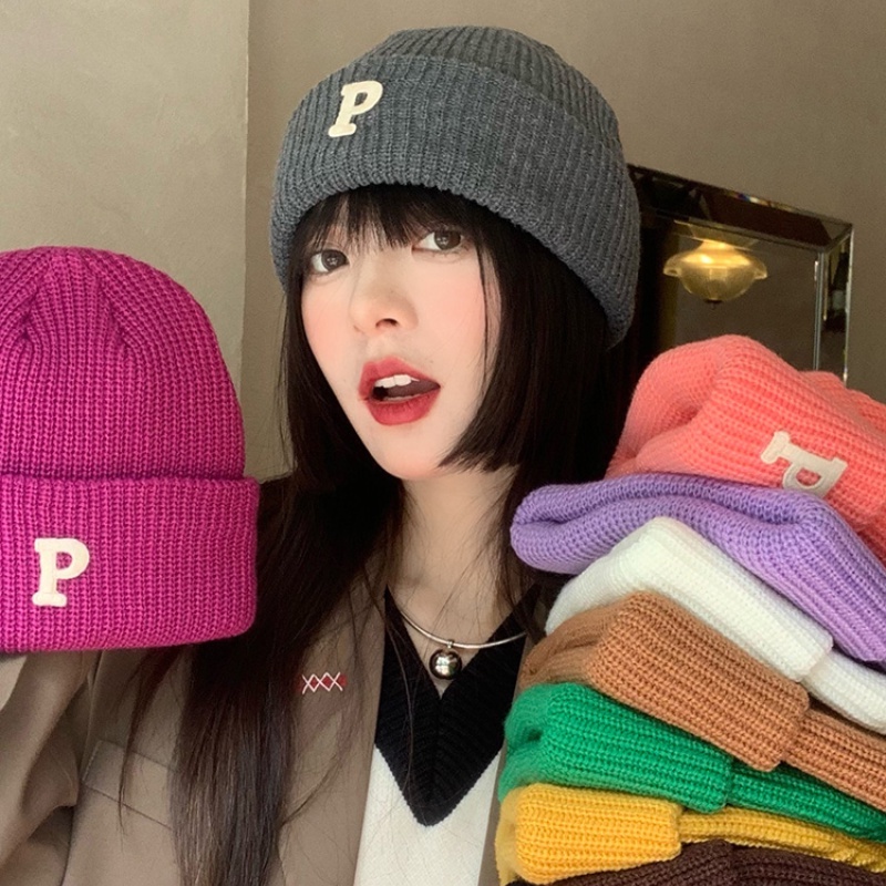 หมวกบีนนี่ หมวกถัก พิมพ์ลายตัวอักษร ผ้าถัก กันลม พิมพ์ลายตัวอักษร P เข้ากับทุกการแต่งกาย แฟชั่นฤดูหนาว สไตล์เกาหลีวินเทจ สําหรับผู้หญิง เข้ากับทุกการแต่งกาย แฟชั่นฤดูใบไม้ร่วง
