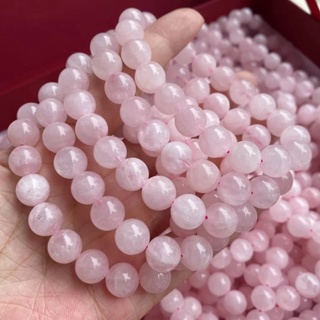 โรสควอตซ์ (Rose Quartz)  เป็นหินที่แสดงถึงความรัก และการให้อภัย เสริมเสน่ห์ สร้างมิตรภาพ เสริมความร่ำรวย