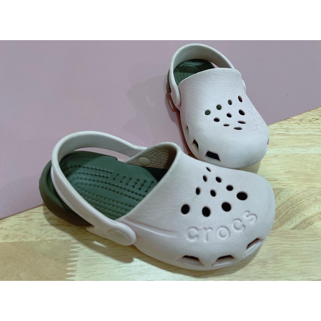 รองเท้าเด็กมือสอง - Crocs ของแท้ สีทูโทน ขนาด 17 cm (ชมพูอ่อน-น้ำตาล)