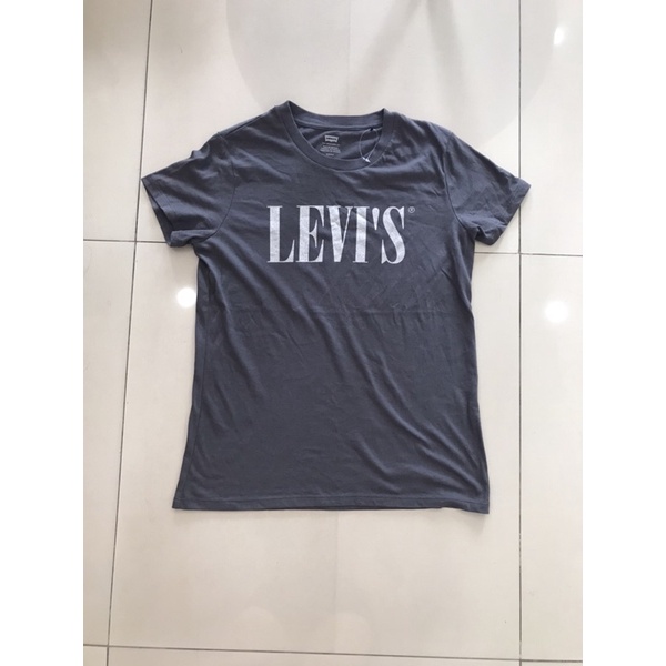 เสื้อยืดผู้หญิง Levis มีไซส์ surplus