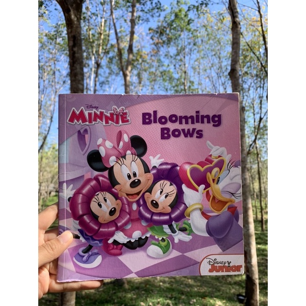 หนังสือดิสนีย์ Disney MINNIE : Blooming Bows.