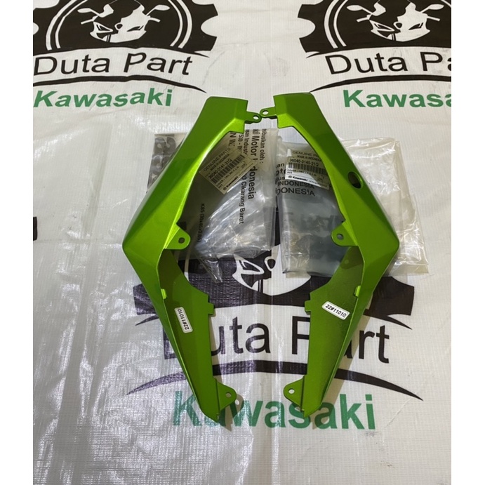 Hijau Original KAWASAKI Z250SL Z 250 SL GREEN METALLIC REAR BODY COVER