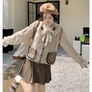 🤍 ꒰ pre-order ꒱  𓂃 ⋆💖🌸  เสื้อกั๊กไหม​พร​ม​ปักลายดอกไม้​ 🌼 (size S​ -​ XL)​ 🌼