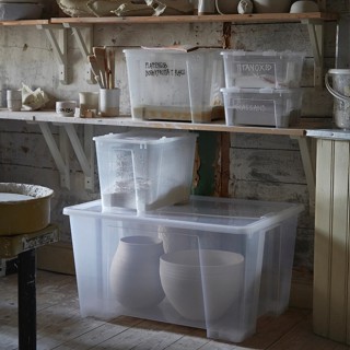 IKEA SAMLA กล่องใสพร้อมฝาปิดใส 79x57x43 ซม./130 ลิตร มีล้อ ซ้อนเข้ารูปพอดีกับขนาดอื่นๆ