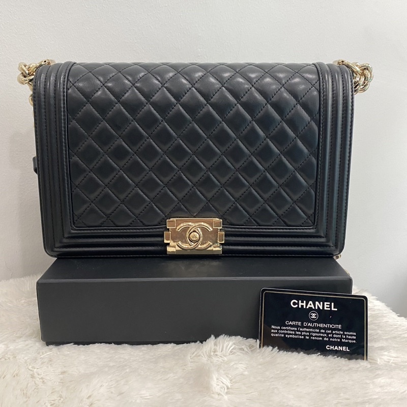 Used Chanel boy 11” GHW lambskin (authentic)