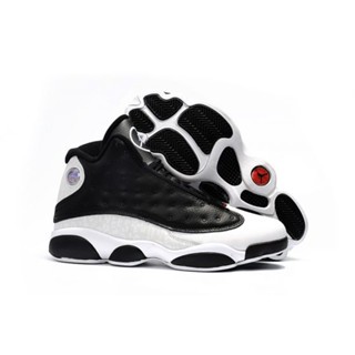 กระเป๋า Air Jordan 13 นิ้ว Love Respect สีดํา 888165-012