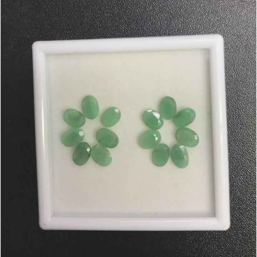 SALE💥💥14 ชิ้น 6.2x4.5 มม. รูปไข่ 💯 % พลอยมรกตธรรมชาติชุดล็อต 14 pcs 6.2x4.5mm oval shape 100% natura