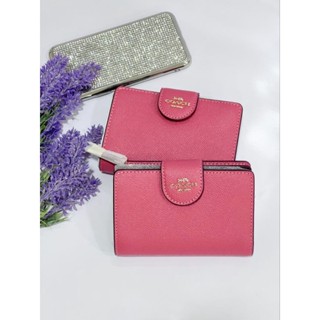 💓กระเป๋าสตางค์NEW COACH MEDIUM CORNER ZIP WALLET สีชมพูใบกลาง