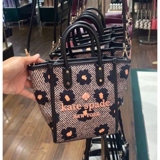 Kate Spade สอบถามก่อนกดสั่งค่ะ  ของแท้ ไม่แท้ยินดีคืนเงินค่ะ