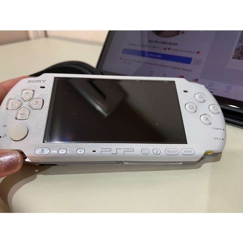 PSP 3000 ใช้งานได้ปกติเล่นเกมส์ได้เลย มือสองสภาพดีมาก