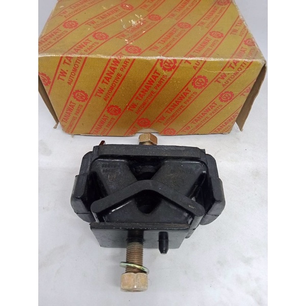 ยางแท่นเครื่อง   Toyota. CT 140-141-1C.  เกลียวน๊อค  12 มิล  หนา  6.4  ซม. ราคา  300  บาท