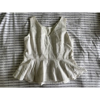เสื้อใส่ทำงานสีขาวทรงสวย