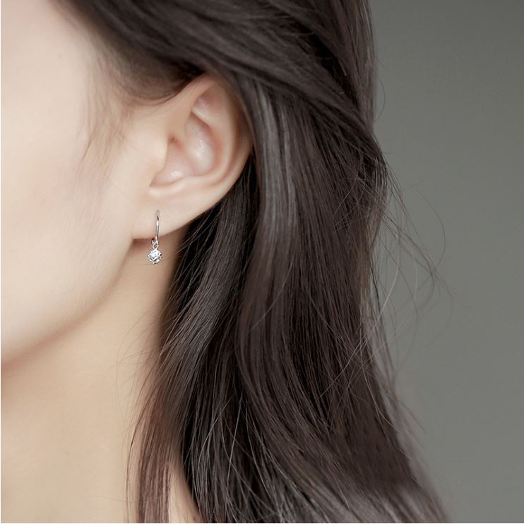 Teeya.shop_TH 🇹🇭 / S925 ต่างหูห่วงเงิน สวยหรู ปนน่ารัก เหมาะสำหรับคนแพ้ง่าย - รูปที่ 2