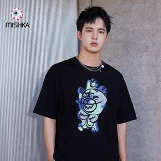 2023 Tide Mishka เสื้อยืดแขนสั้น พิมพ์ลายกราฟฟิติหมี KA ตาโต ทรงหลวม สําหรับผู้ชาย และผู้หญิง