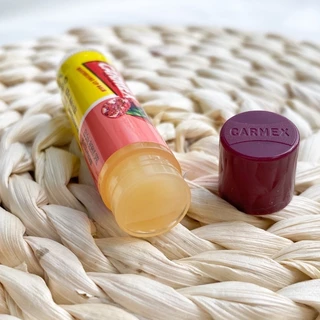 [1แถม1] Carmex Pomegranate Stick (คาร์เม็กซ์ กลิ่นทับทิม แบบแท่ง)