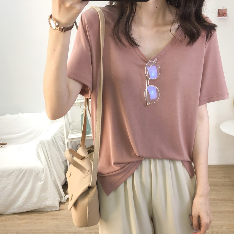 【WJZ】เสื้อยืดแขนสั้นสีพื้นสไตล์เกาหลีสำหรับผู้หญิง ยืดหยุ่นดี ไม่ยับ รีดง่าย ไม่หด ใส่ได้ยาวนาน【9915】