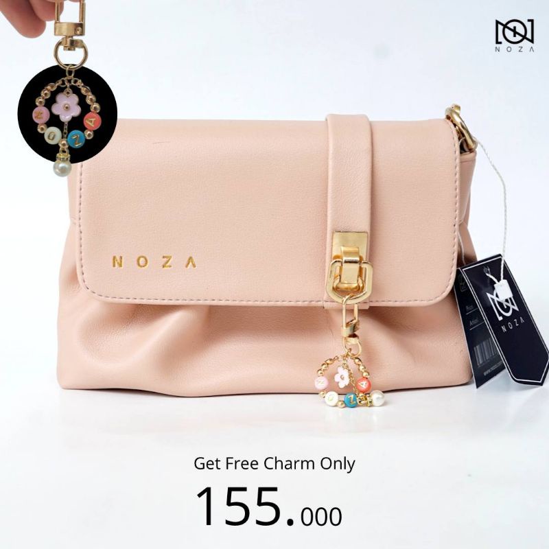 Gantungan กระเป๋า Arcadia + ไม้แขวนเสื้อ โดย Noza / กระเป๋าสวย / กระเป๋าล่าสุด